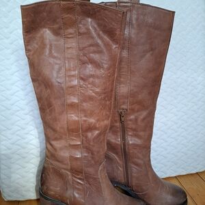 Arturo Chiang Brown Leather Heeled Boots